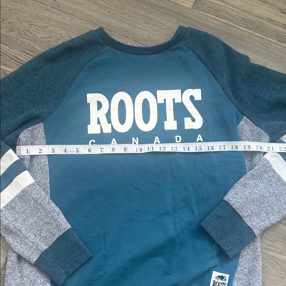 Roots | Blue Grey and White Colour Block Long Sleeve Sweater Size Large - Picture 6 of 11